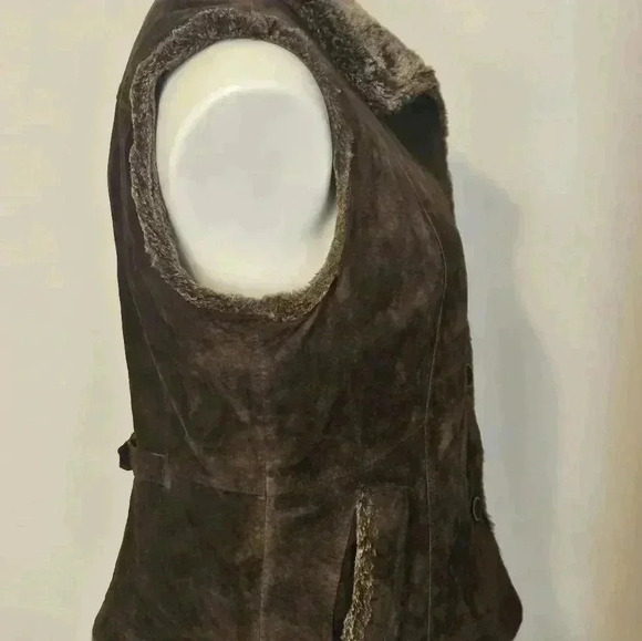 EDDIE BAUER SEATTLE SUEDE VEST SIZE MEDIUM EUC - Picture 9 of 11